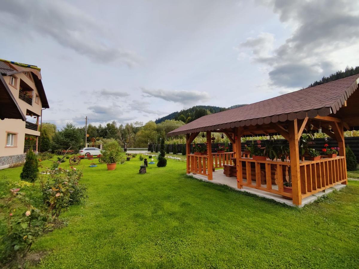 Hotel Casa Poiana Teiului Exteriér fotografie