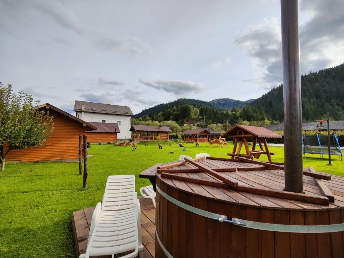 Hotel Casa Poiana Teiului Exteriér fotografie