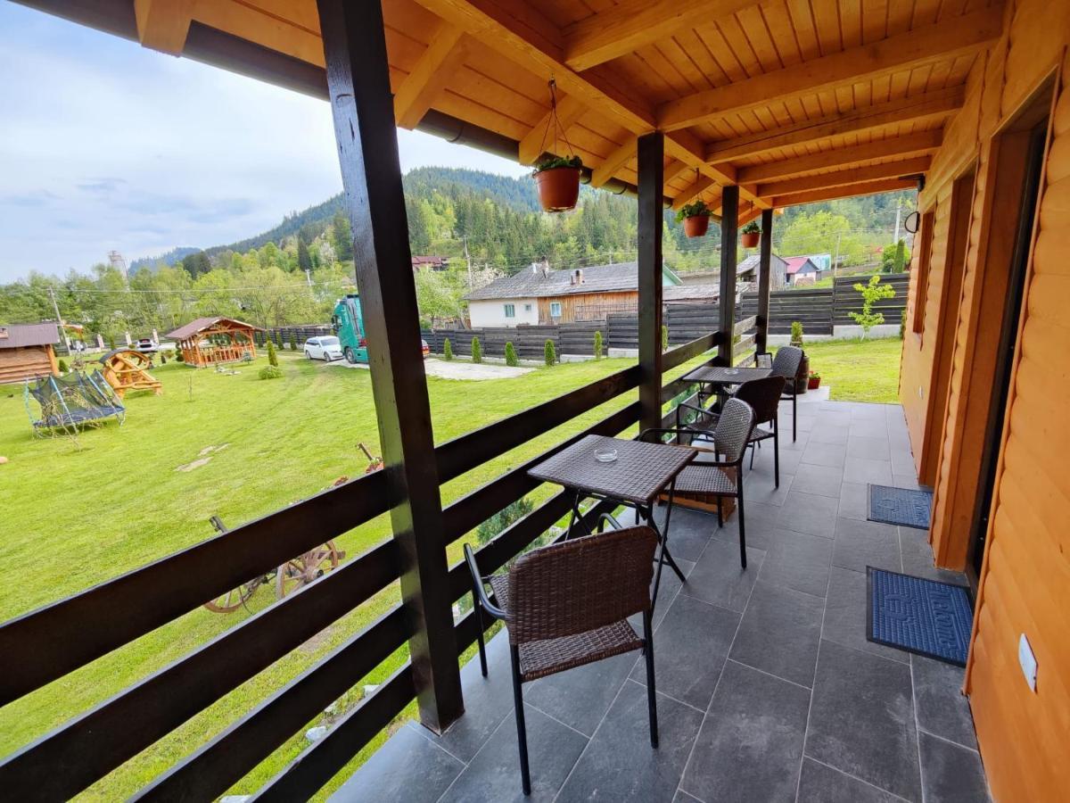 Hotel Casa Poiana Teiului Exteriér fotografie