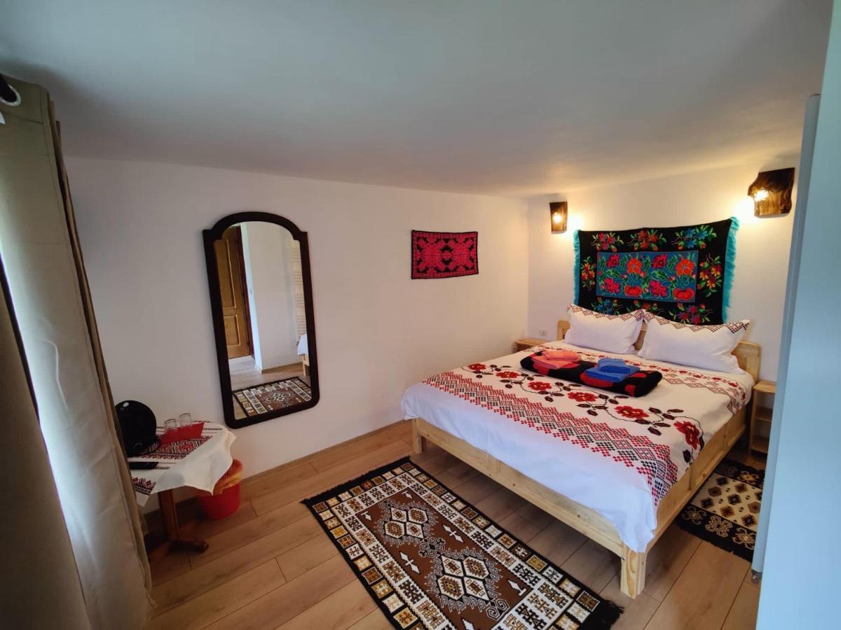 Hotel Casa Poiana Teiului Exteriér fotografie