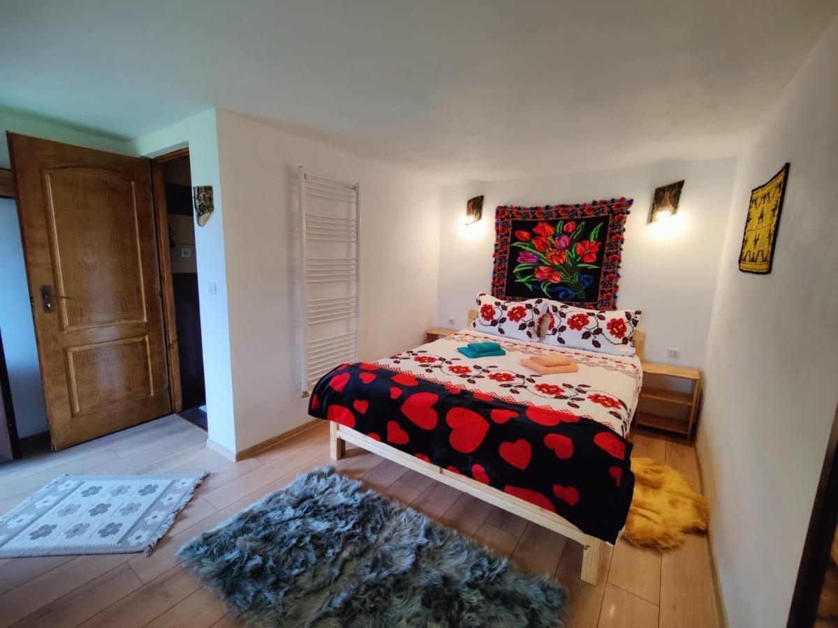 Hotel Casa Poiana Teiului Exteriér fotografie