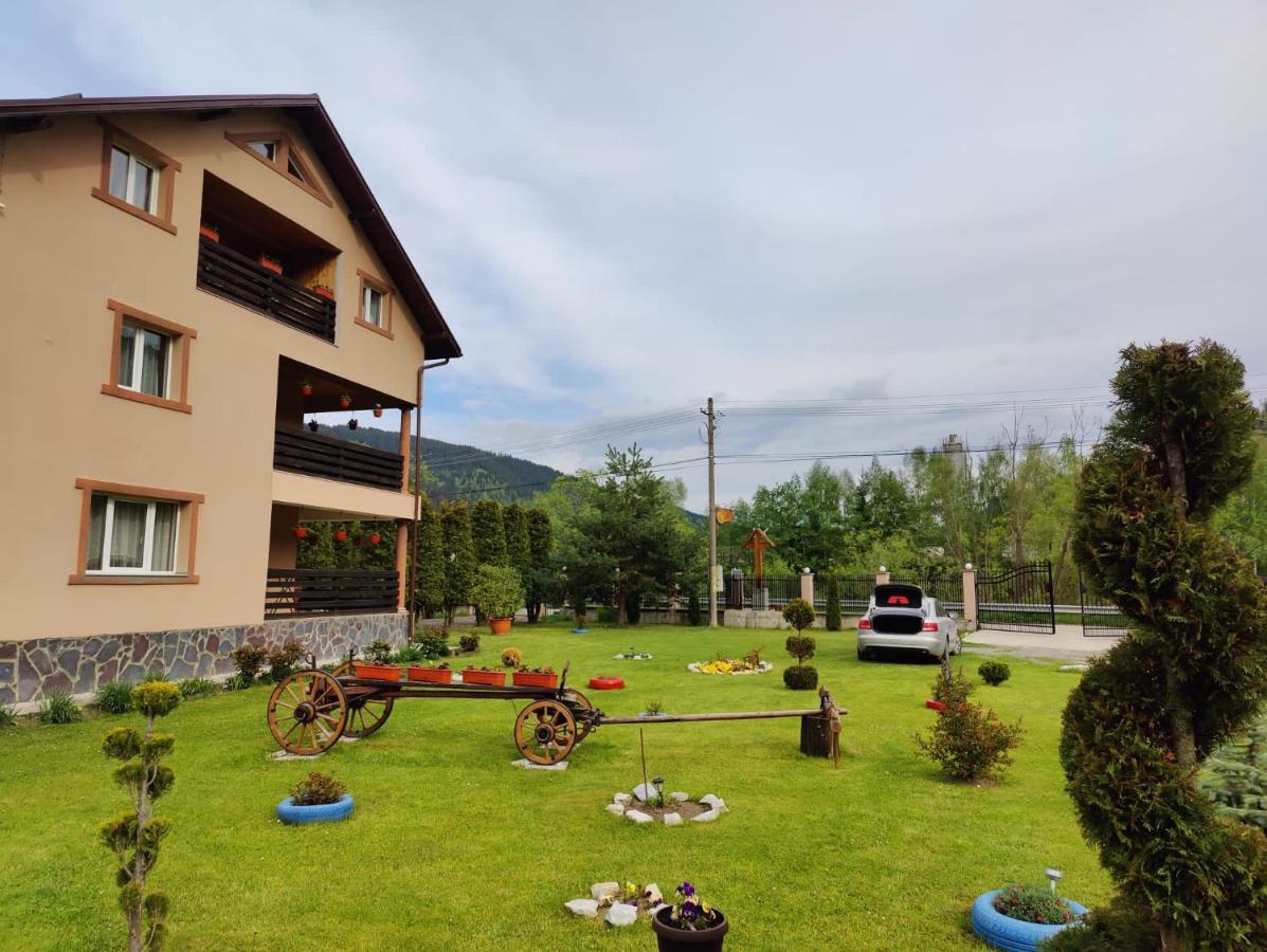 Hotel Casa Poiana Teiului Exteriér fotografie
