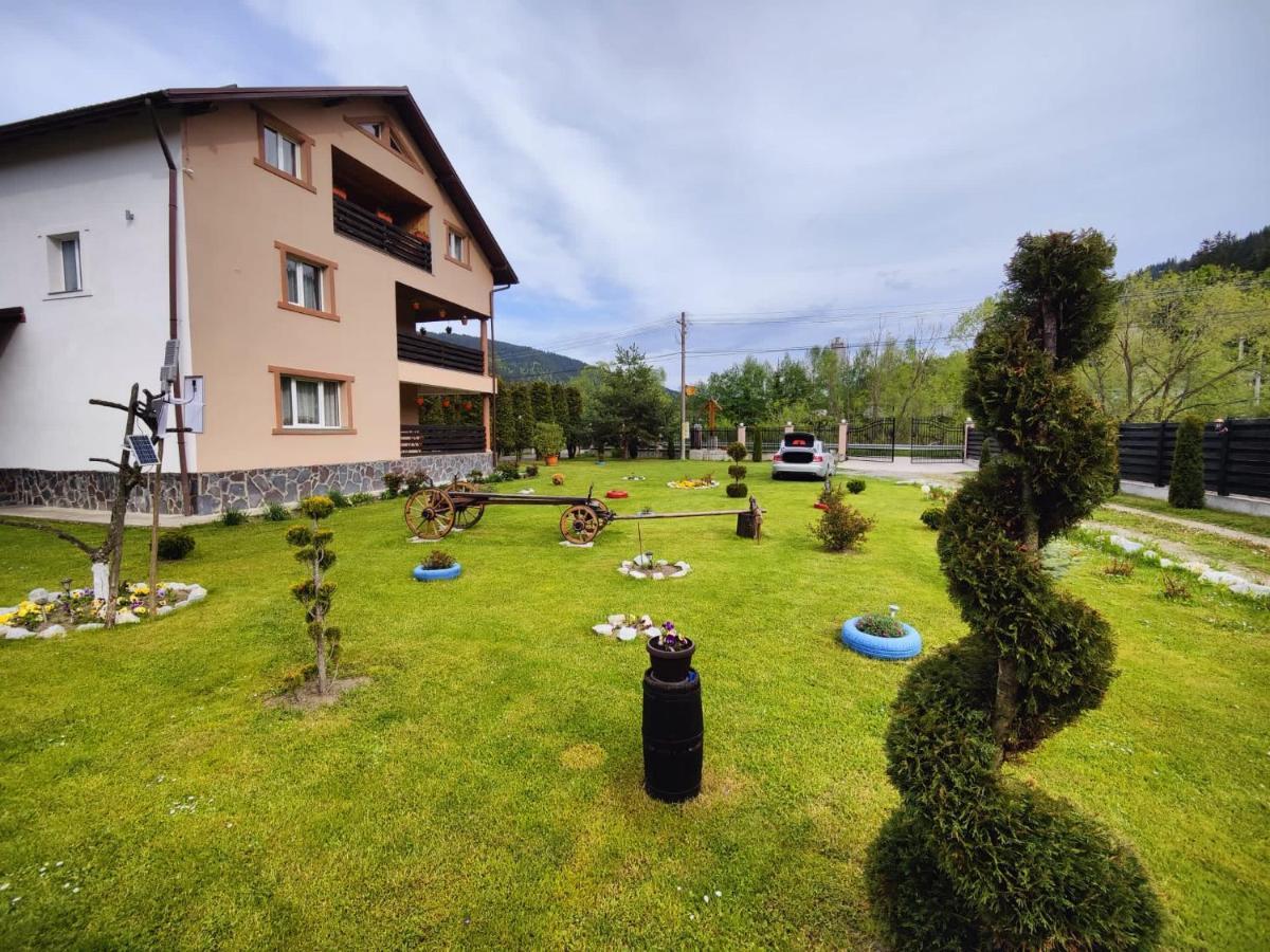 Hotel Casa Poiana Teiului Exteriér fotografie